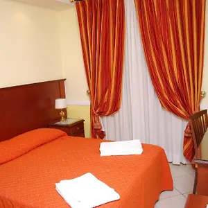 Valentino Palace 3*, Róma Olaszország